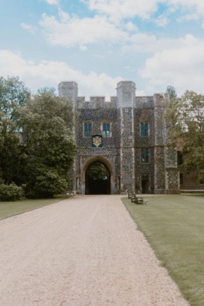 Gatehouse East